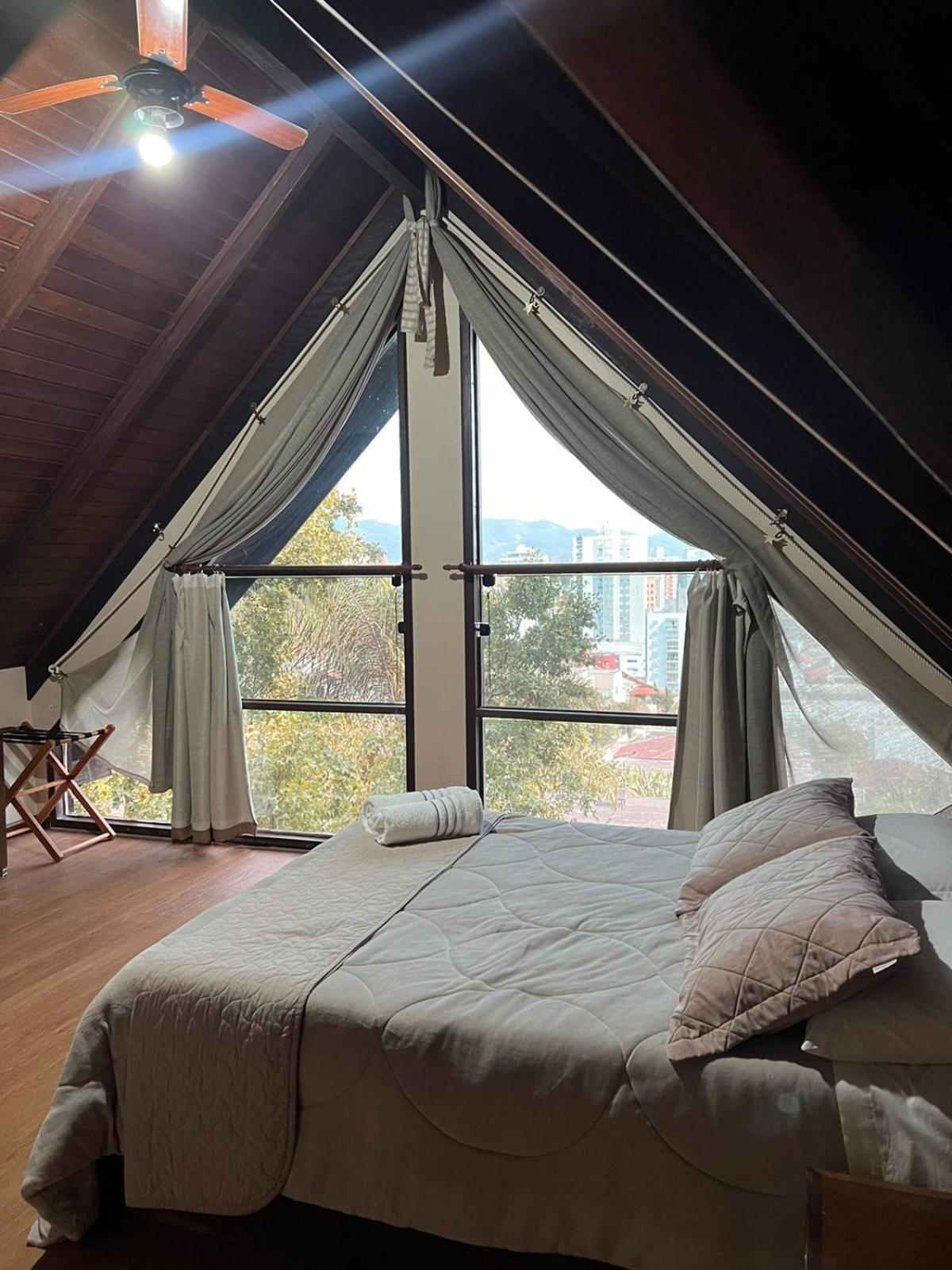 Pousada Casa Da Pedra Blumenau Εξωτερικό φωτογραφία